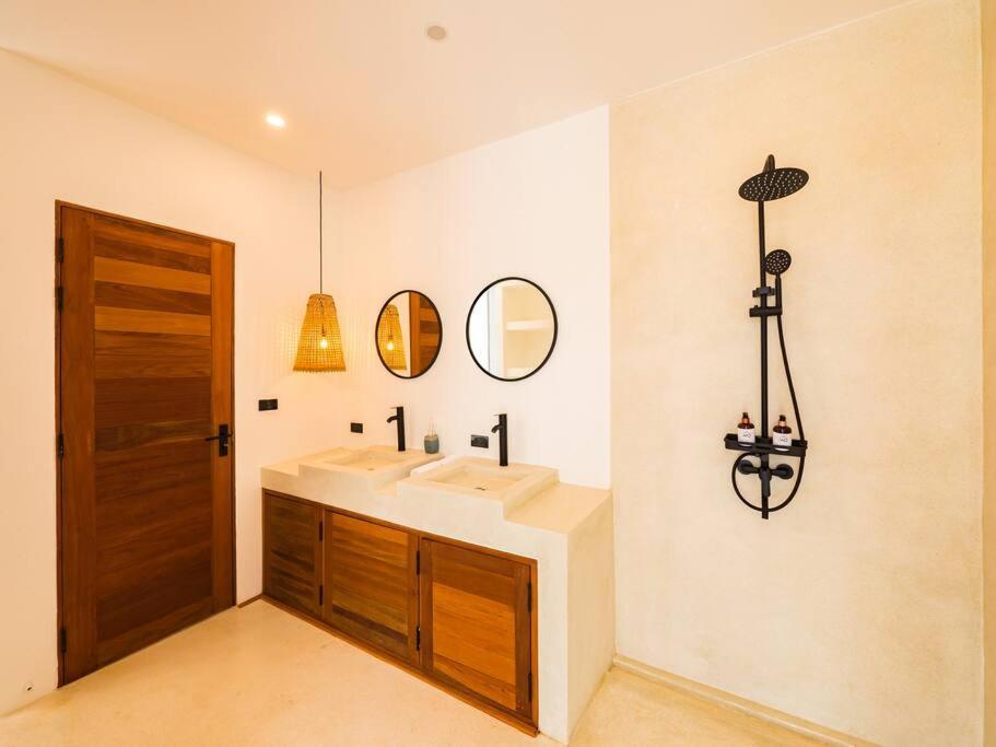 Villaer Dila 3 Bed Elephant Haven!